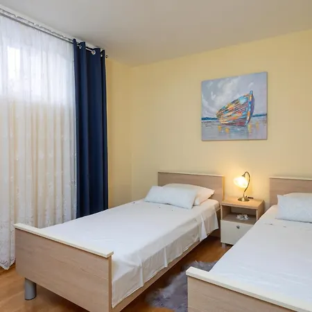 With Wifi - 9246 Apartment